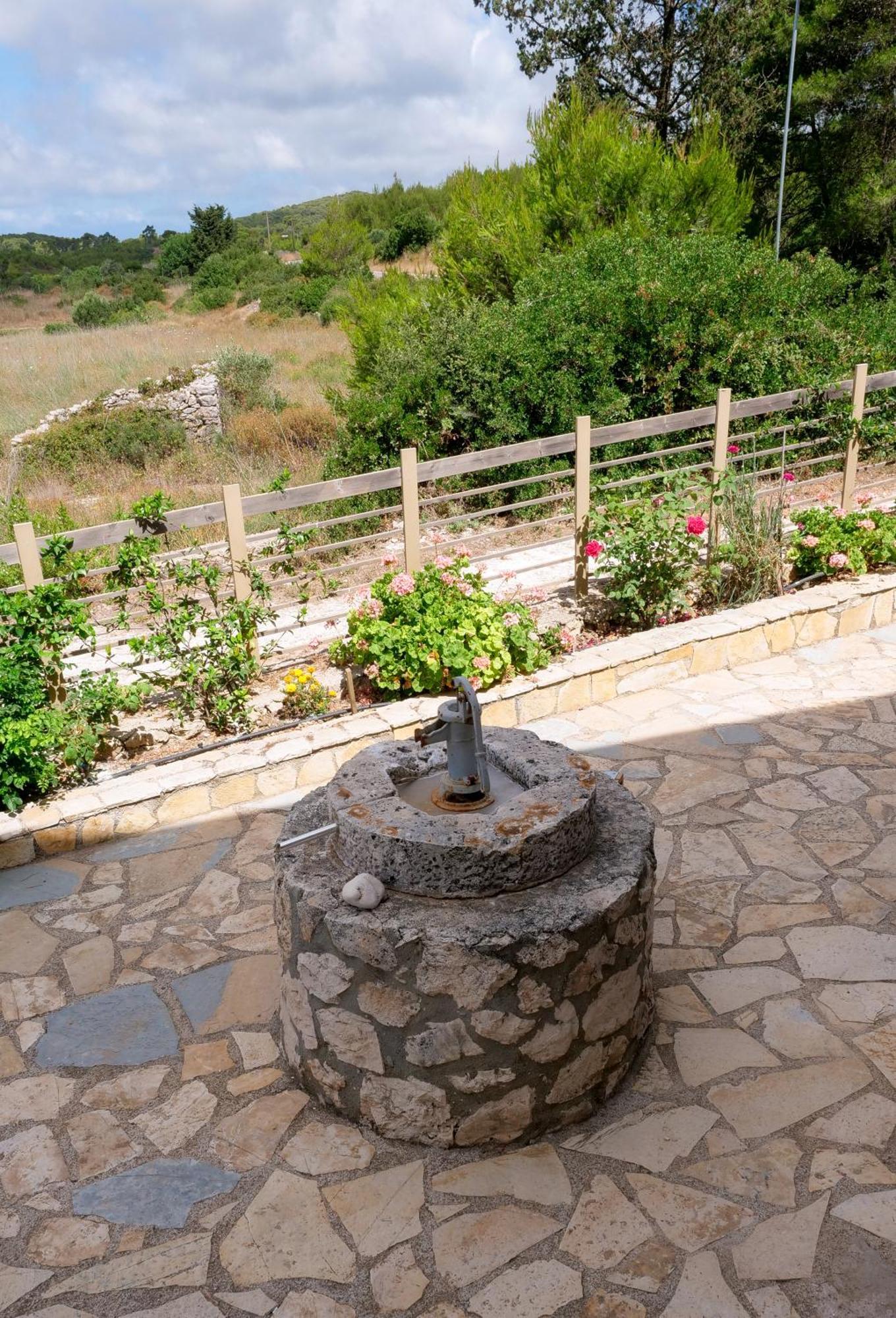 Agios Leon Fterini Apartments Sterna & Alletri מראה חיצוני תמונה