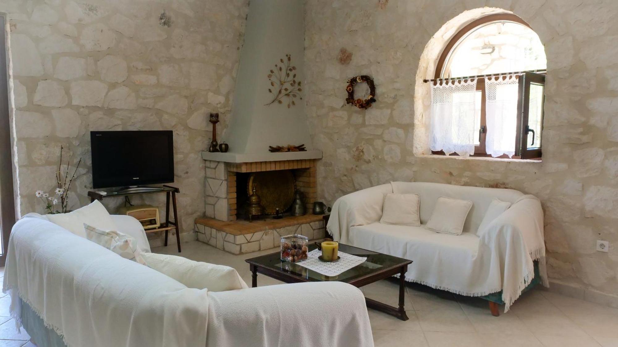 Agios Leon Fterini Apartments Sterna & Alletri מראה חיצוני תמונה